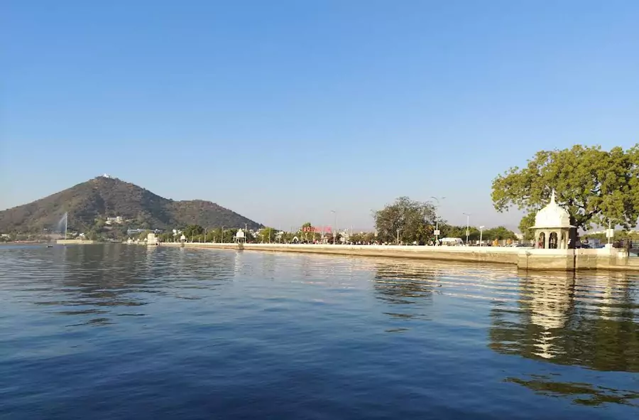 fateh-sagar-lake-67c2ca5b5d3aa